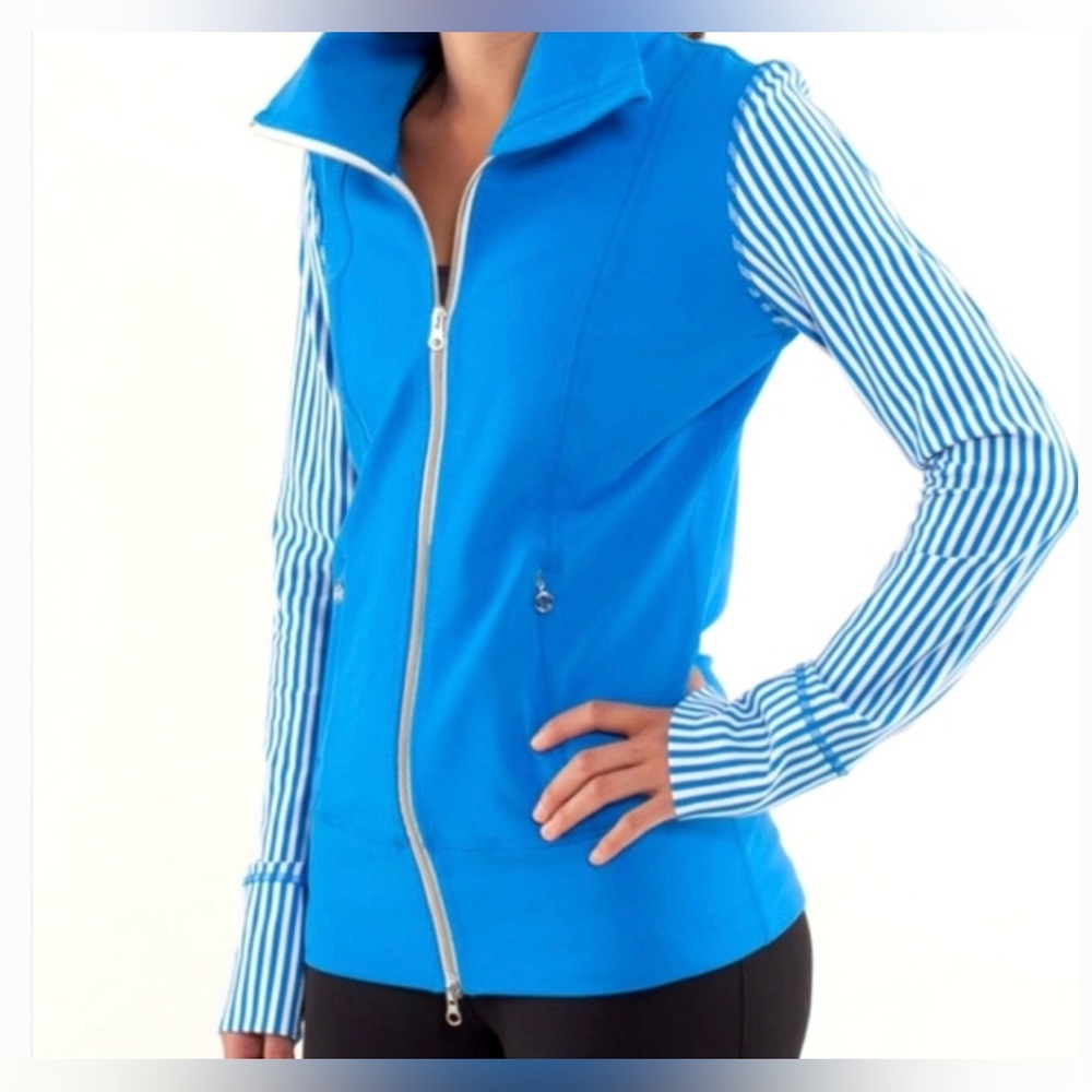 Lululemon Athletica Daily Yoga Full Zip Jacket in Beaming Blue, Size 6